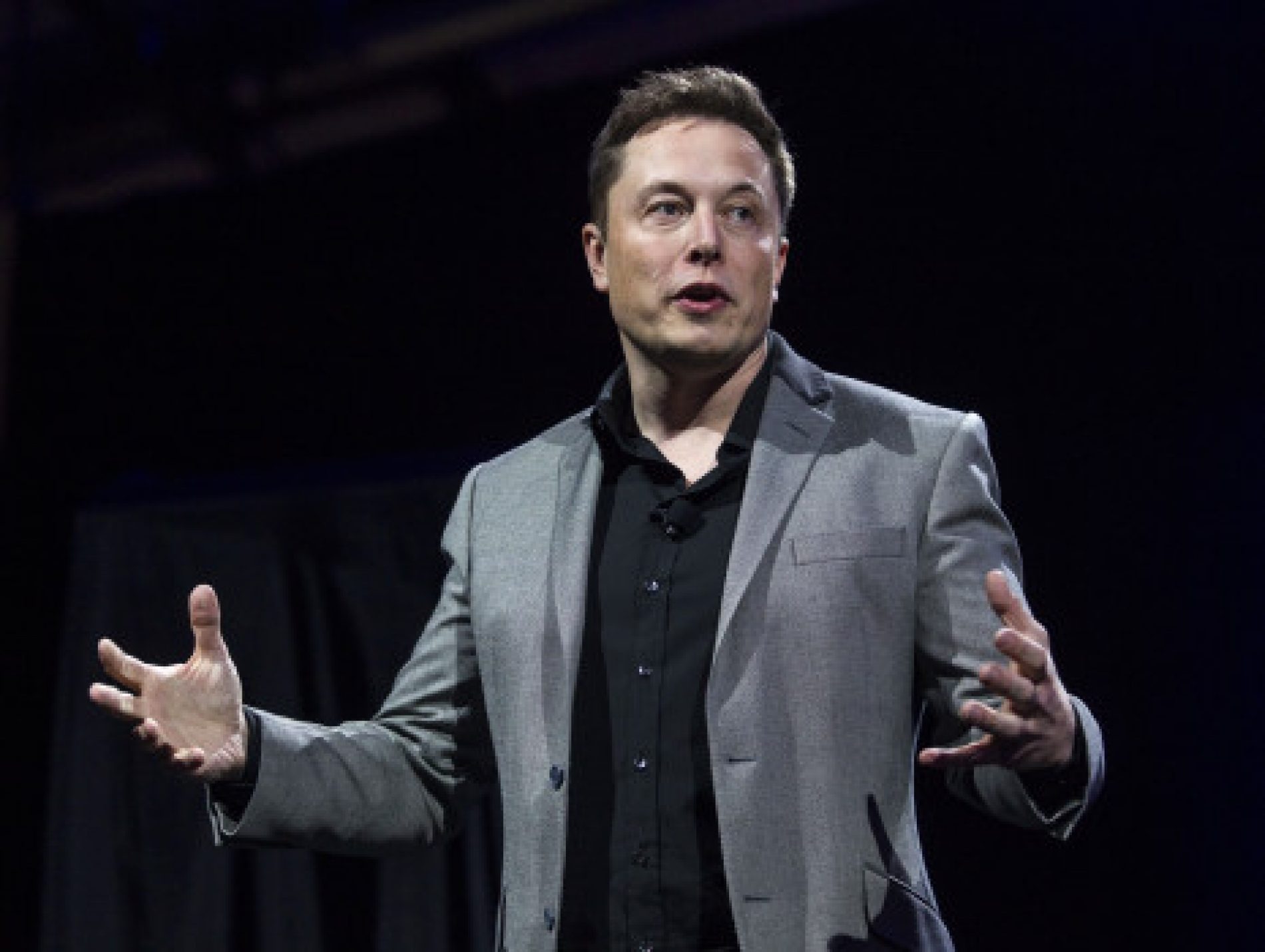 Elon Musk CEO’luk Görevine Devam Edecek